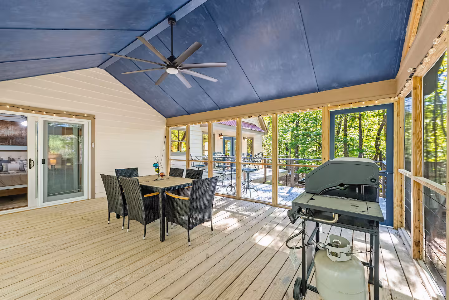 Screened-in balcony porch at Reel Easy Retreat